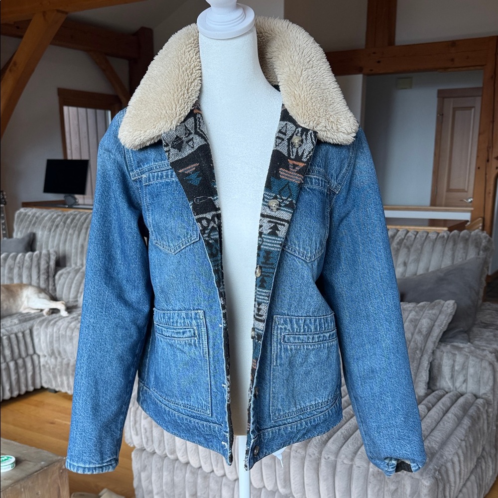 Reversible Aztec/Jean Pattern Jacket with Sherpa … - image 2